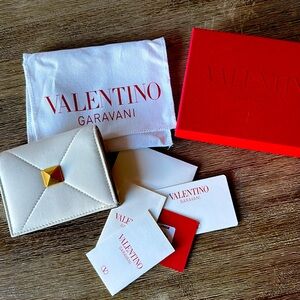 Valentino single stud wallet